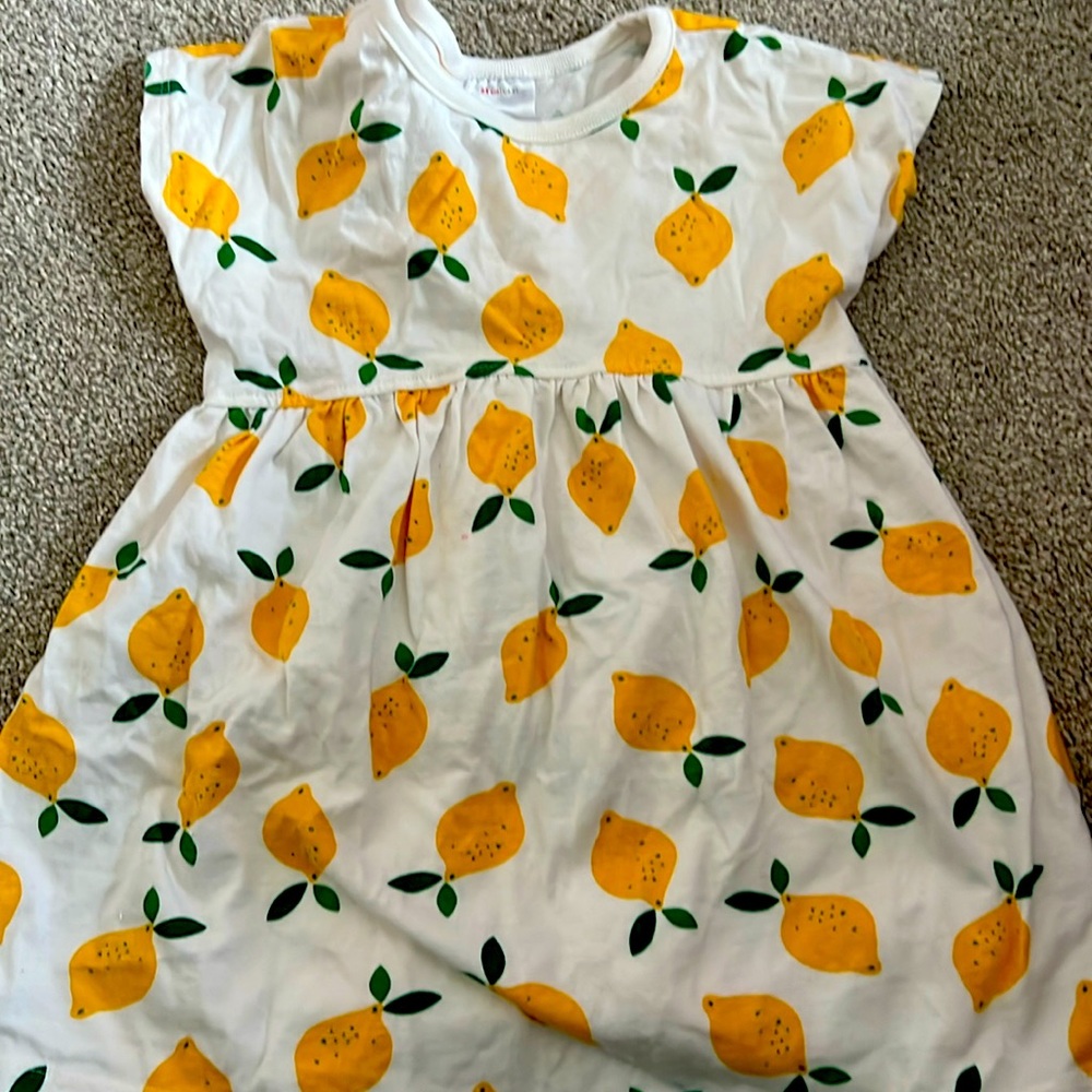 Hannah Anderson lemon dress